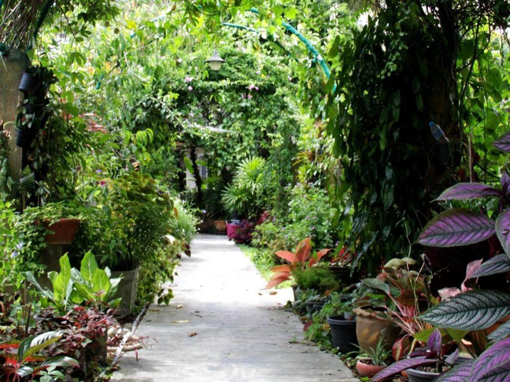 Rommai Rimnaam Resort Ranong Eksteriør bilde