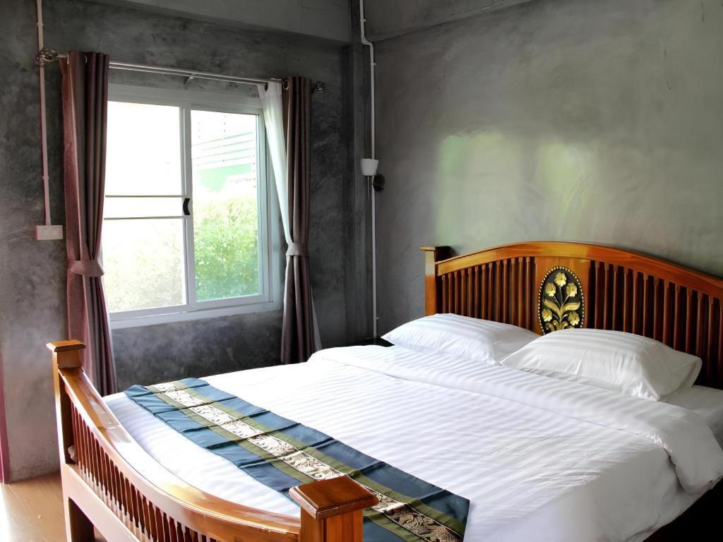 Rommai Rimnaam Resort Ranong Eksteriør bilde